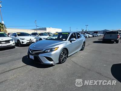 2018 Toyota Camry SE - zdjęcie 1 z 27 - miniatura
