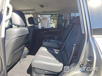 2019 Lexus LX 570 Three-Row - zdjęcie 10 z 23 - miniatura