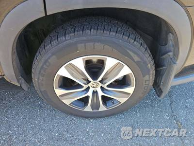 2021 Toyota Highlander Hybrid XLE - zdjęcie 23 z 27 - miniatura