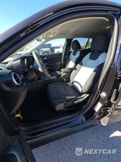 2026 Chevrolet Trax LS - zdjęcie 3 z 17 - miniatura