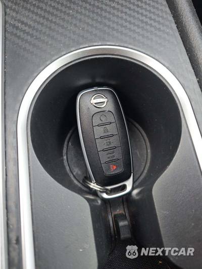 2026 Nissan Altima SR - zdjęcie 8 z 20 - miniatura