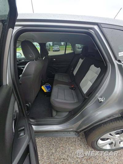 2026 Chevrolet Trax LS - zdjęcie 10 z 17 - miniatura