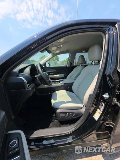 2026 Toyota Grand Highlander XLE - zdjęcie 3 z 17 - miniatura