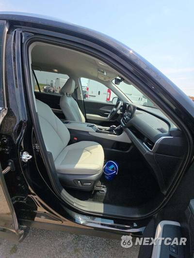 2026 Toyota Grand Highlander XLE - zdjęcie 15 z 17 - miniatura