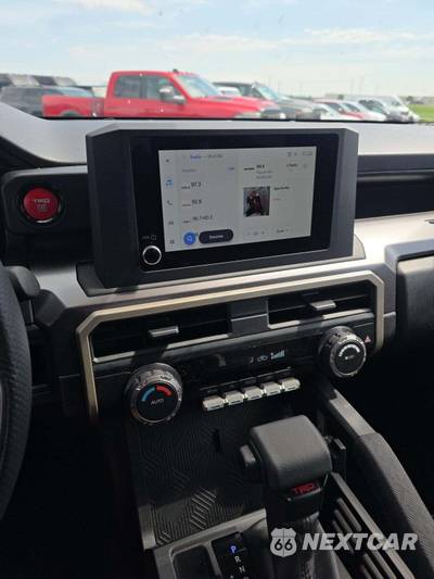 2026 Toyota Tacoma TRD Off-Road Crew Cab Medium Bed - zdjęcie 7 z 17 - miniatura