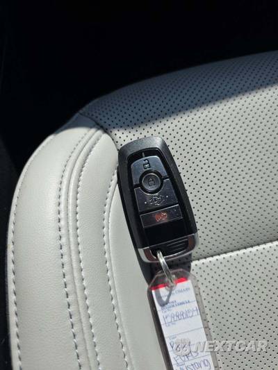 2026 Ford Mustang EcoBoost Premium Coupe - zdjęcie 5 z 17 - miniatura