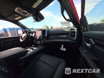 2027 Ram 2500 Rebel Crew Cab Medium Bed - zdjęcie 16 z 17 - miniatura