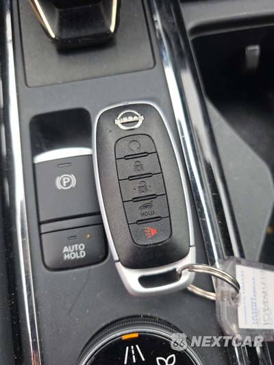 2026 Nissan Pathfinder Rock Creek - zdjęcie 5 z 17 - miniatura