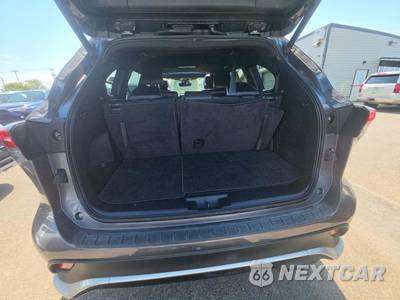 2023 Toyota Highlander XSE - zdjęcie 12 z 23 - miniatura