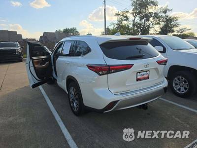 2021 Toyota Highlander Platinum - zdjęcie 2 z 21 - miniatura
