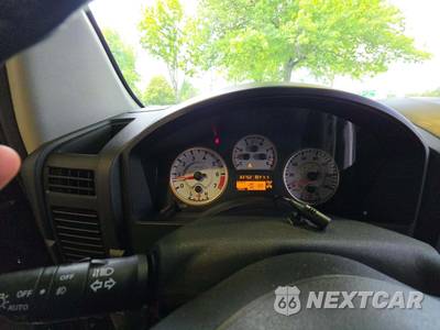 2012 Nissan TITAN PRO-4X Crew Cab Short Bed - zdjęcie 9 z 20 - miniatura