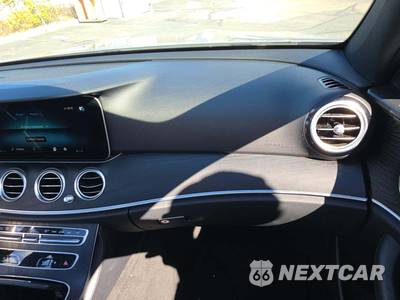 2022 Mercedes-Benz E 350 4MATIC Sedan - zdjęcie 19 z 25 - miniatura