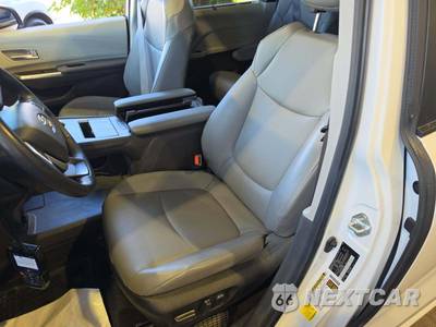 2024 Toyota Sienna XLE 7-Passenger 120.5" WB - zdjęcie 6 z 22 - miniatura