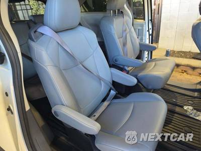 2024 Toyota Sienna XLE 7-Passenger 120.5" WB - zdjęcie 17 z 22 - miniatura