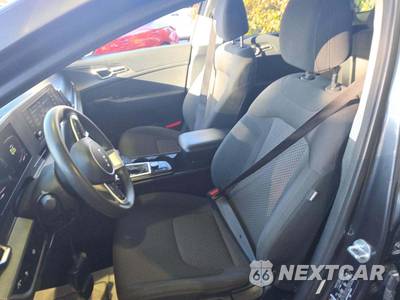 2023 Kia Sportage LX - zdjęcie 6 z 25 - miniatura