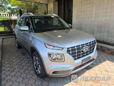 2023 Hyundai Venue SEL - zdjęcie 4 z 20 - miniatura