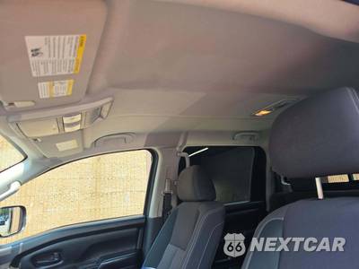 2022 Nissan TITAN S Crew Cab Short Bed - zdjęcie 11 z 27 - miniatura