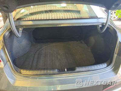 2025 Hyundai Elantra SEL Sport - zdjęcie 14 z 20 - miniatura