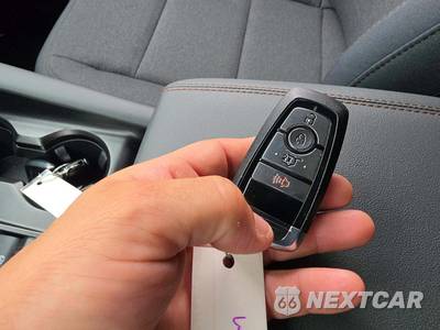 2025 Ford Explorer Active - zdjęcie 8 z 21 - miniatura