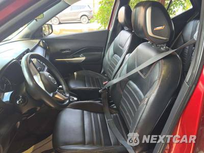 2019 Nissan Kicks SR - zdjęcie 6 z 21 - miniatura