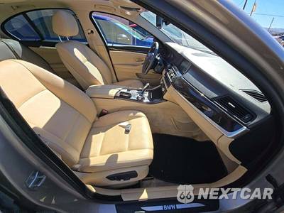 2014 BMW 5 Series Sedan 528i xDrive - zdjęcie 18 z 28 - miniatura