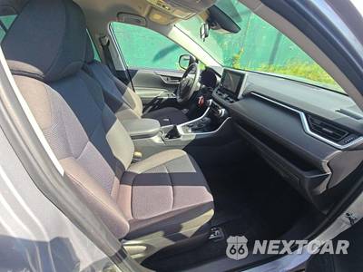 2025 Toyota RAV4 Hybrid LE - zdjęcie 18 z 22 - miniatura