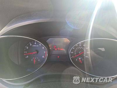 2018 Kia Sedona LX 120.5" WB - zdjęcie 6 z 32 - miniatura