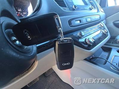 2018 Kia Sedona LX 120.5" WB - zdjęcie 5 z 32 - miniatura