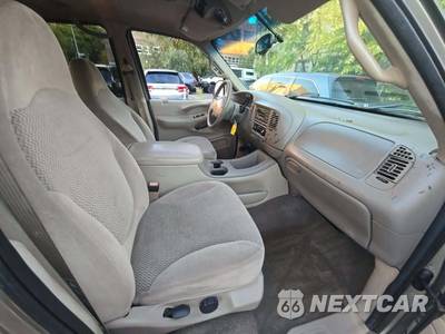 2002 Ford Expedition SSV XLT - zdjęcie 18 z 27 - miniatura