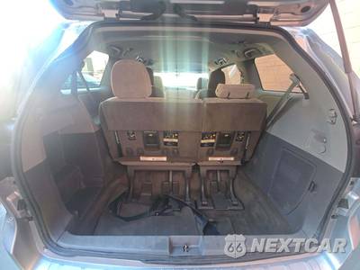 2016 Toyota Sienna L 7-Passenger 119.3" WB - zdjęcie 15 z 22 - miniatura