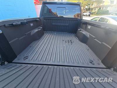 2024 Toyota Tacoma SR5 Crew Cab Medium Bed - zdjęcie 14 z 21 - miniatura