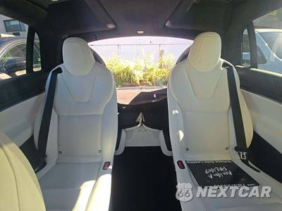 2026 Tesla Model X Plaid - zdjęcie 13 z 26 - miniatura