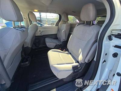 2024 Toyota Sienna LE 8-Passenger 120.5" WB - zdjęcie 13 z 21 - miniatura