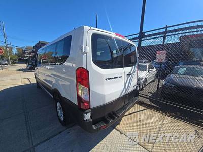 2026 Ford Transit Passenger Van XLT Low Roof 148.0" WB - zdjęcie 2 z 21 - miniatura