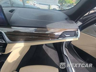 2021 BMW 5 Series Sedan 530i xDrive - zdjęcie 19 z 24 - miniatura
