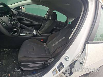 2024 Hyundai Elantra SE - zdjęcie 6 z 20 - miniatura