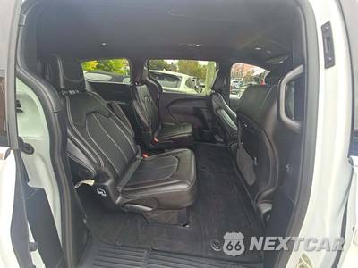 2027 Chrysler Pacifica Select 121.6" WB - zdjęcie 17 z 21 - miniatura