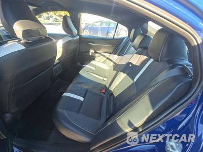 2025 Toyota Camry SE - zdjęcie 13 z 20 - miniatura