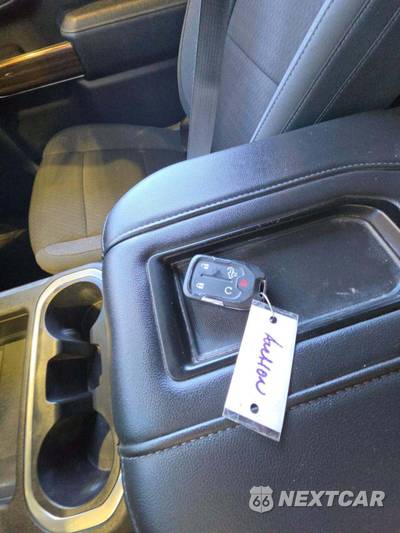 2020 Chevrolet Silverado 1500 RST Crew Cab Short Bed 1SP - zdjęcie 8 z 33 - miniatura