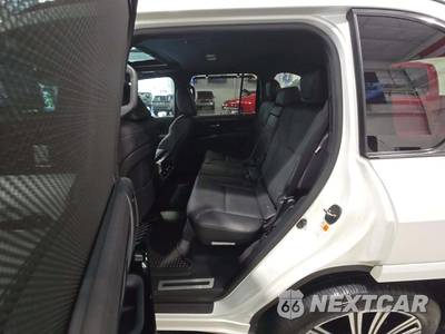 2025 Lexus LX 600 Luxury - zdjęcie 13 z 21 - miniatura