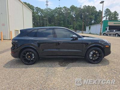 2023 Porsche Cayenne Turbo - zdjęcie 4 z 20 - miniatura