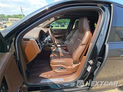 2023 Porsche Cayenne Turbo - zdjęcie 6 z 20 - miniatura