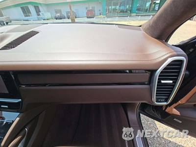 2023 Porsche Cayenne Turbo - zdjęcie 19 z 20 - miniatura