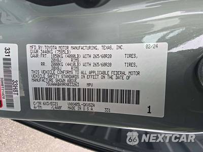 2024 Toyota Sequoia SR5 - zdjęcie 2 z 20 - miniatura