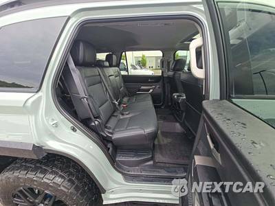 2024 Toyota Sequoia SR5 - zdjęcie 14 z 20 - miniatura
