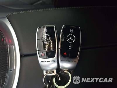 2023 Mercedes-Benz AMG G 63 4MATIC - zdjęcie 5 z 17 - miniatura