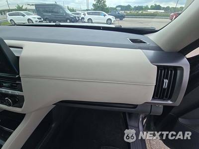 2026 Nissan Pathfinder SL - zdjęcie 17 z 19 - miniatura