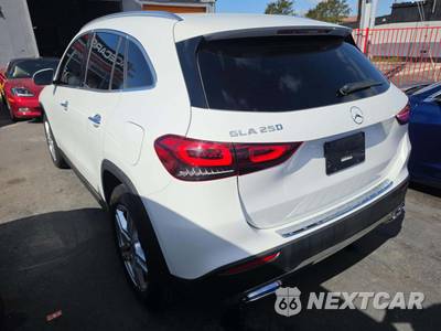 2021 Mercedes-Benz GLA 250 - zdjęcie 2 z 34 - miniatura
