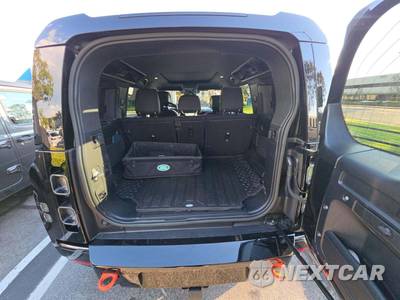 2023 Land Rover Defender 110 X - zdjęcie 14 z 33 - miniatura