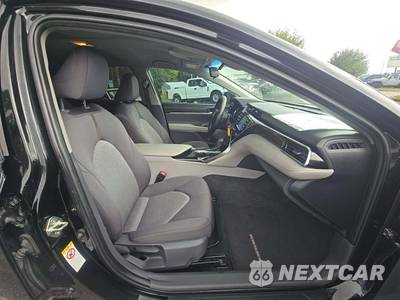 2018 Toyota Camry LE - zdjęcie 15 z 20 - miniatura